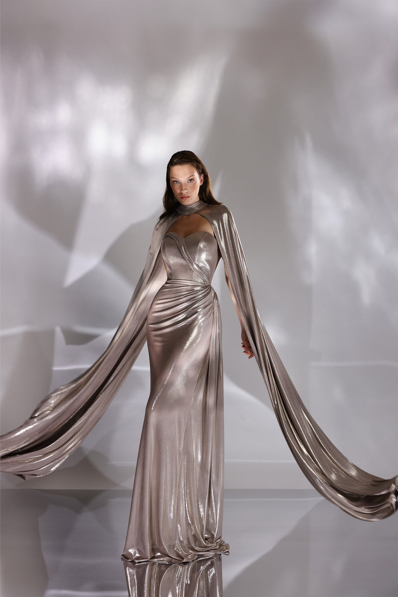 Capa din lycra metalic, cu design fluid si efect spectaculos Noa CA174