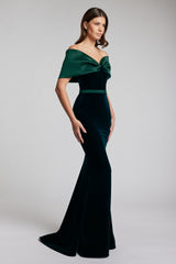 Rochie lunga din catifea cu trena Dark Star CA184