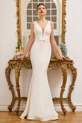 Rochie lunga tip sirena, cu trena, confectionata din stretch-crepe CA1340