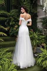 Rochie de mireasa cu fronseuri din tul de matase naturala realizate manual si dantela Chantilly import Franta CA1066